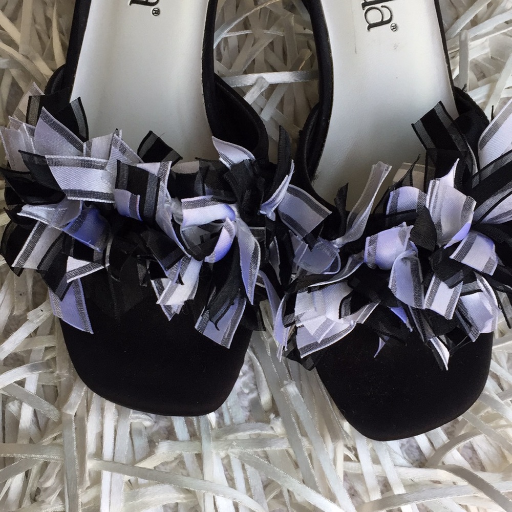 Amanda Slip in Heels with ribbon design - Picture 5 of 6